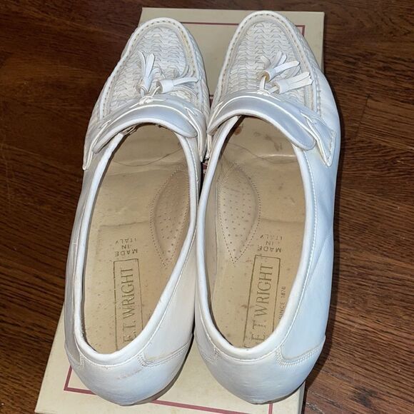 E.T. Wright Woven Vamp white‎ leather slip on loafers with tassels